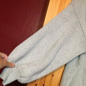 Linen and lot sweater